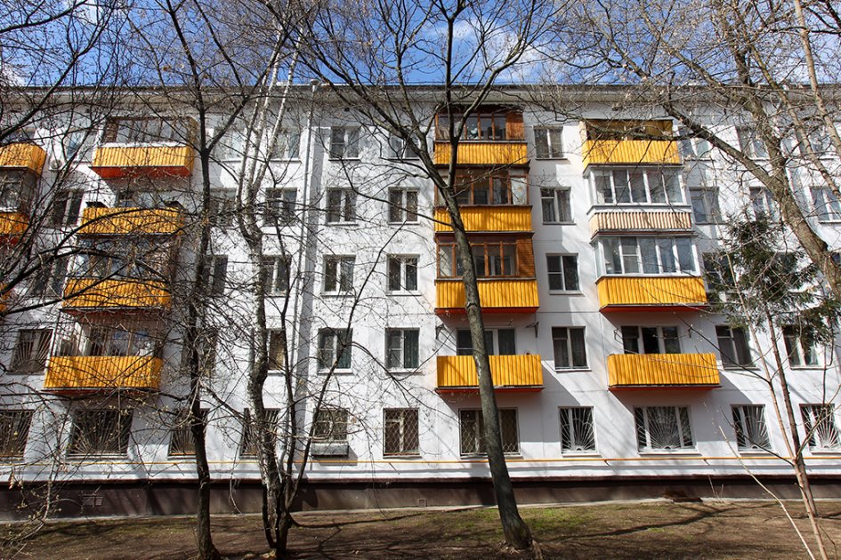 Остекление пластиковыми окнами в хрущевке