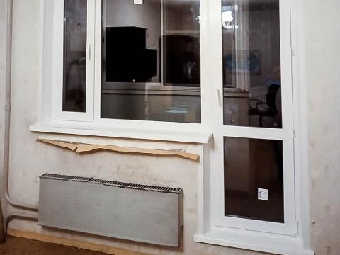Балконный блок со стеклянной дверью